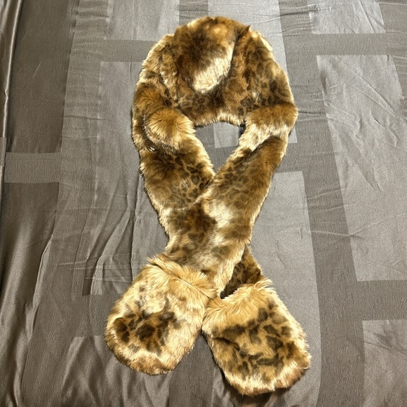 AFRICAN GOLDEN CAT LUXE FAUX FUR COLLECTOR EDITION HOOD | WOMEN'S Spirithood - Picture 8 of 14